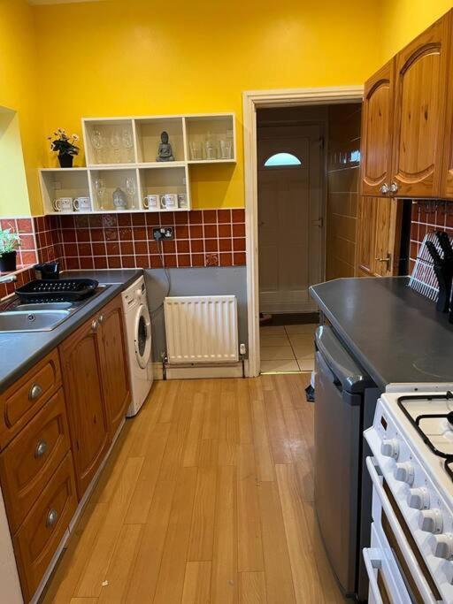 Ovington Grove 2 Fully Equipped Kitchen Free Parking 3 Bedrooms Netflix Newcastle upon Tyne Buitenkant foto