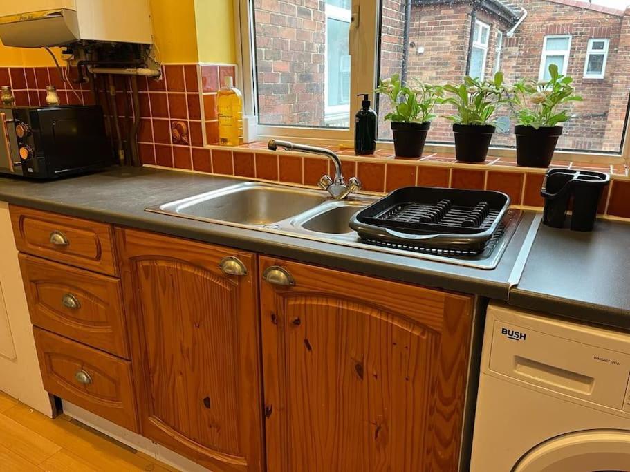 Ovington Grove 2 Fully Equipped Kitchen Free Parking 3 Bedrooms Netflix Newcastle upon Tyne Buitenkant foto